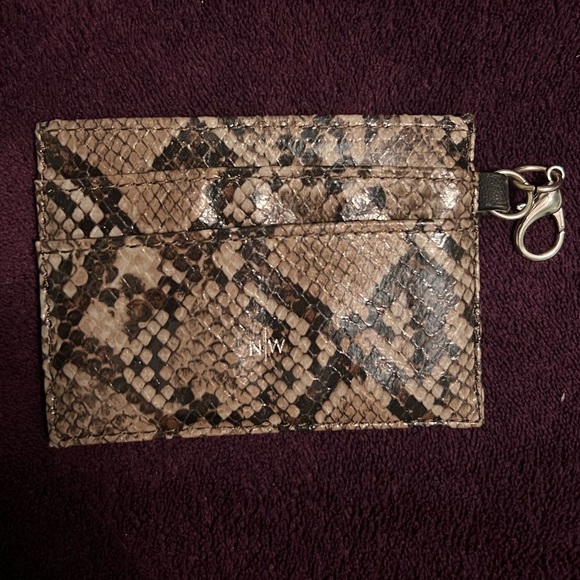 N/W - Picture 1 of 2